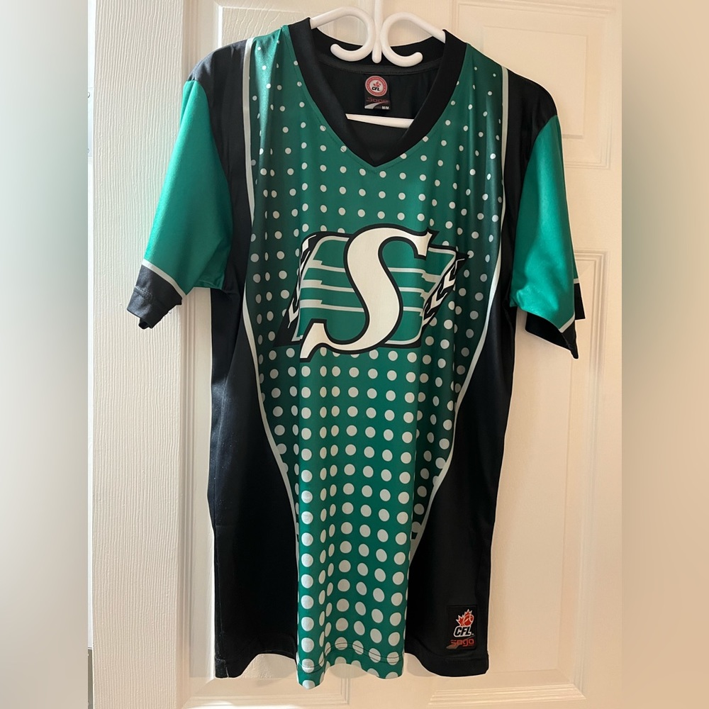Women’s CFL Sogo licensed Saskatchewan Roughriders T-shirt.